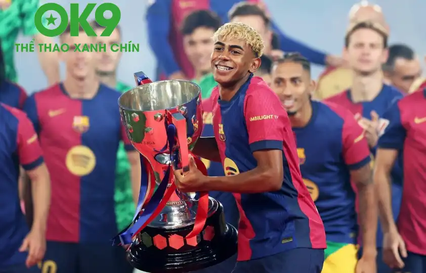 Yamal góp công lớn trong cú ăn ba quốc nội của Barca Yamal góp công lớn trong cú ăn ba quốc nội của Barca
